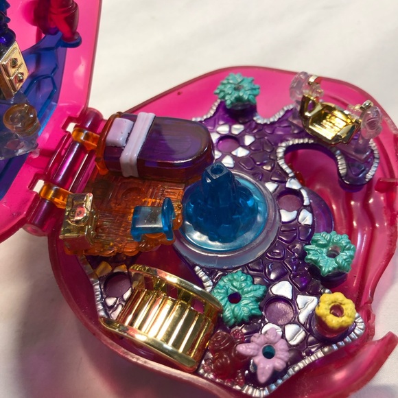 Polly pocket vintage rose compact vintage toy no figures, has damage, 1996 - Picture 13 of 14